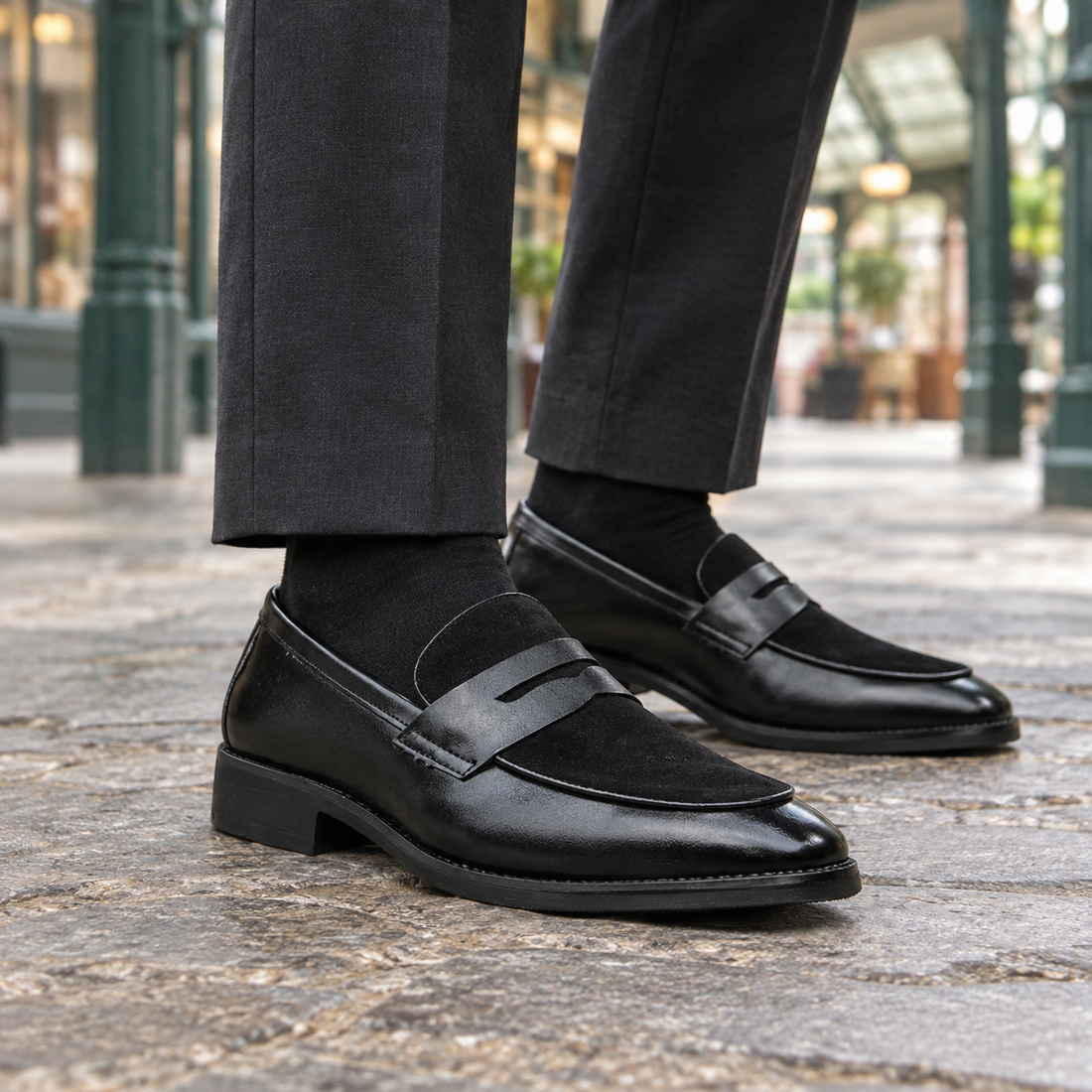 Rovereto Suede Loafers - Black